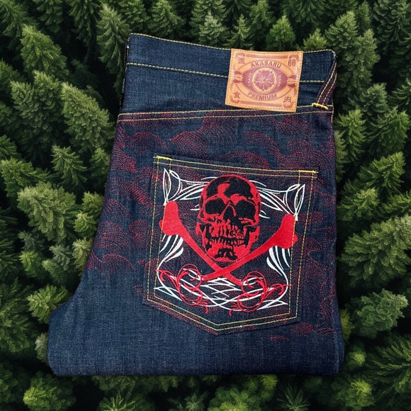 RMC RED MONKEY JEANS
EMBROIDERED SKULL AND CROSSBONES - Picture 3 of 3